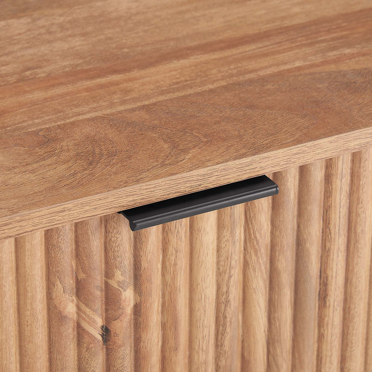 Manhattan Dumbo - Fluted 2-Drawer Nightstand