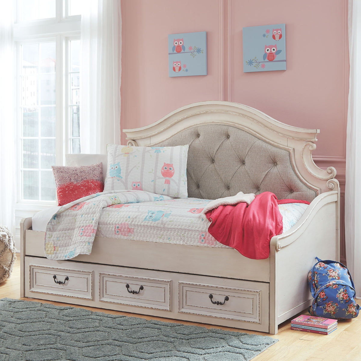 Realyn - Twin Day Bed with Storage - Chipped White