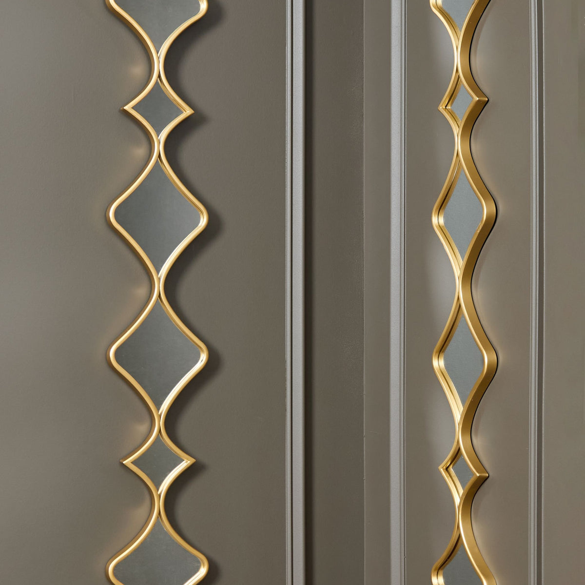 Harriswood - Gold Finish - Accent Mirror Set (Set of 2)
