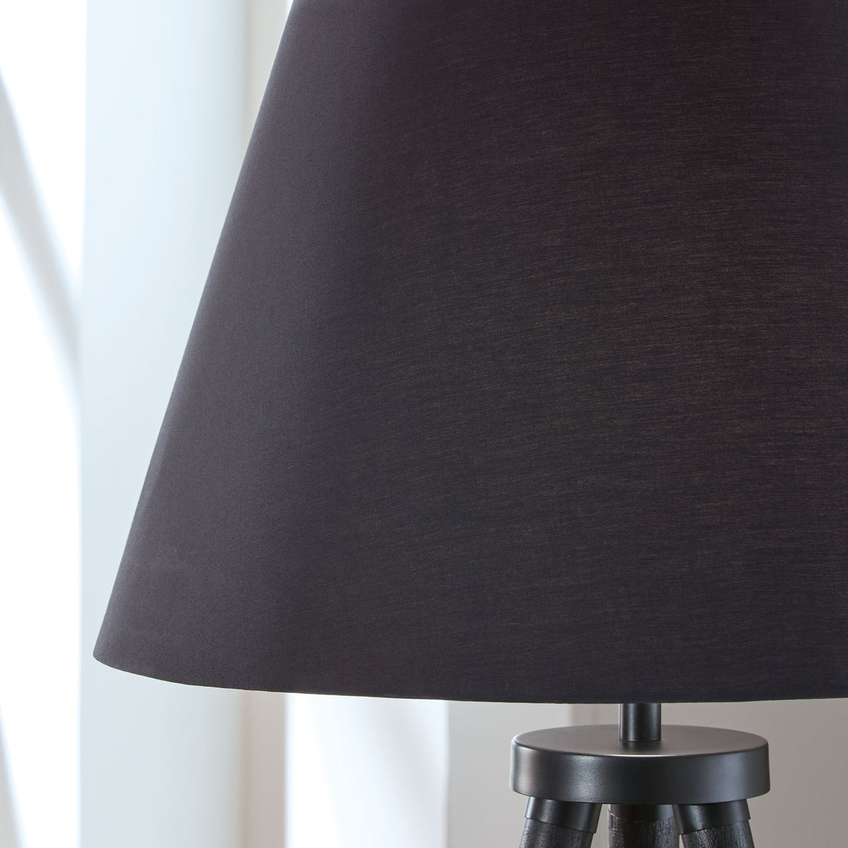 Orhan - Wood Floor Lamp - Black