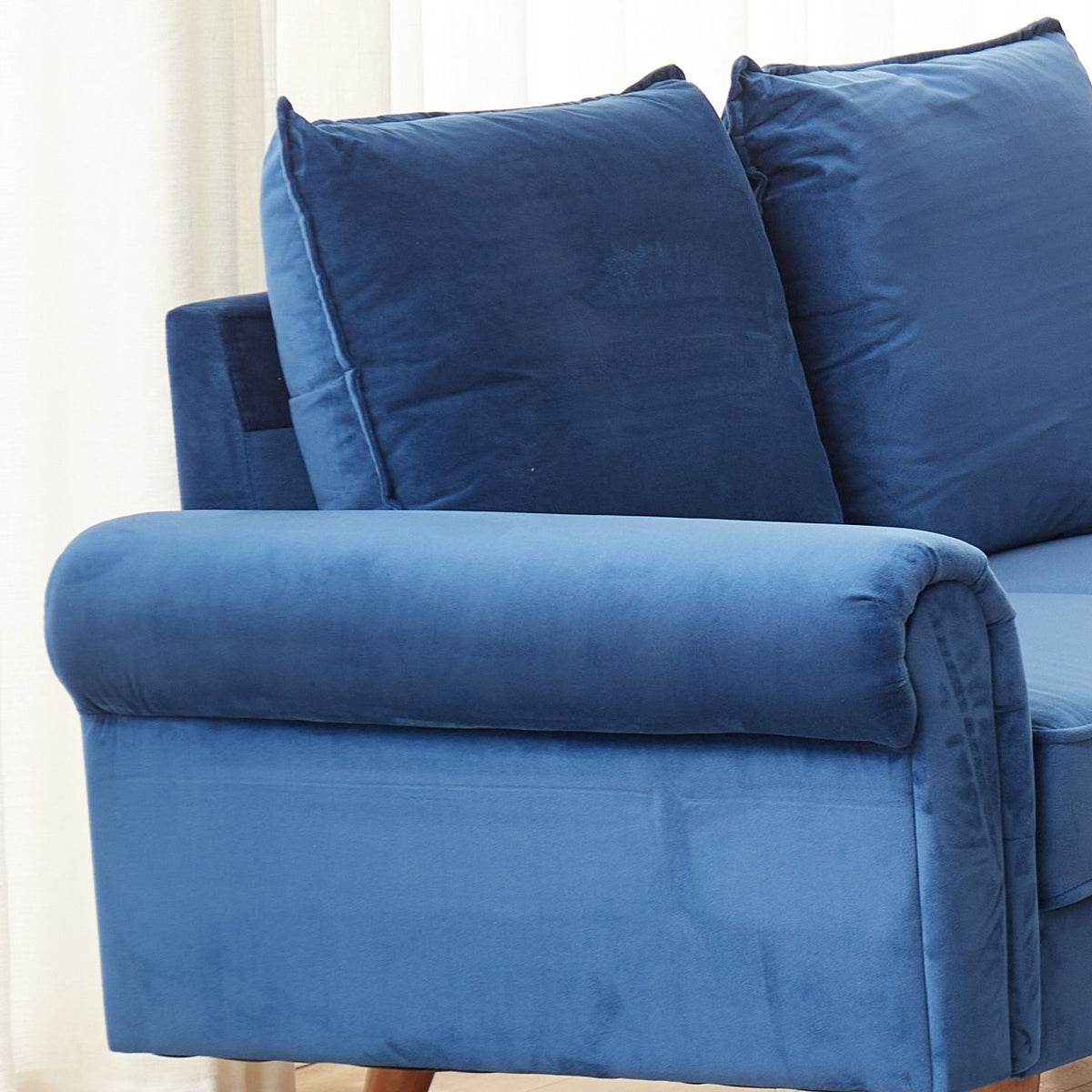 Graceful Design Plush Comfort Loveseat