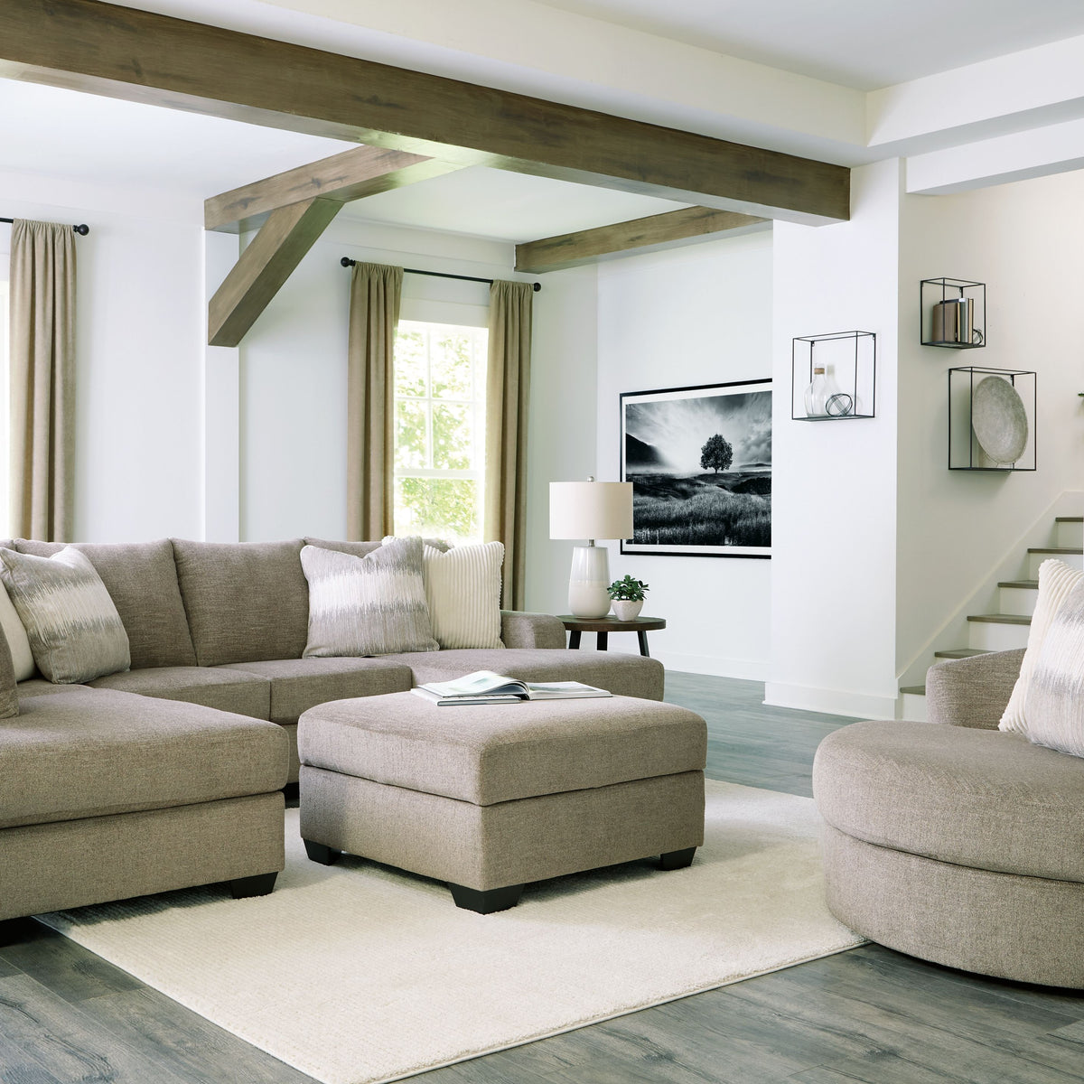 Creswell - Sectional Set