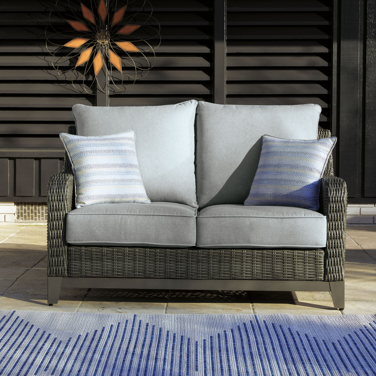 Elite Park - Gray - Loveseat w/Cushion