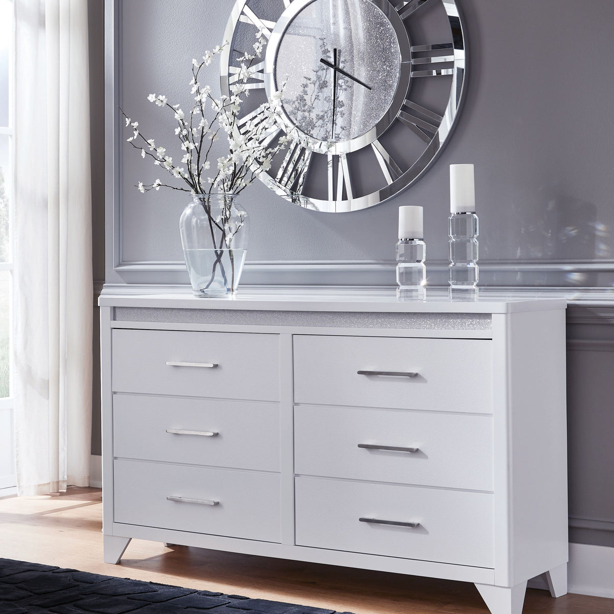 Jarlee - White - Dresser