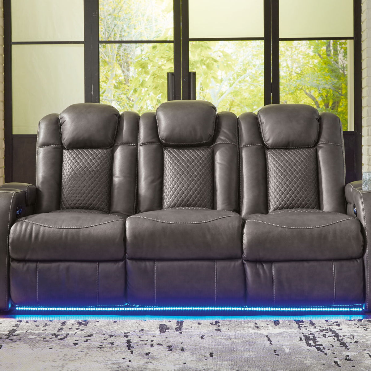 Fyne-dyme - Power Reclining Sofa With Adj Headrest