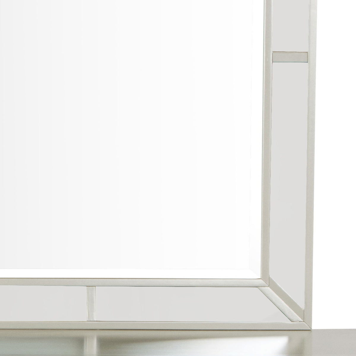 Elegant Contemporary Mirror