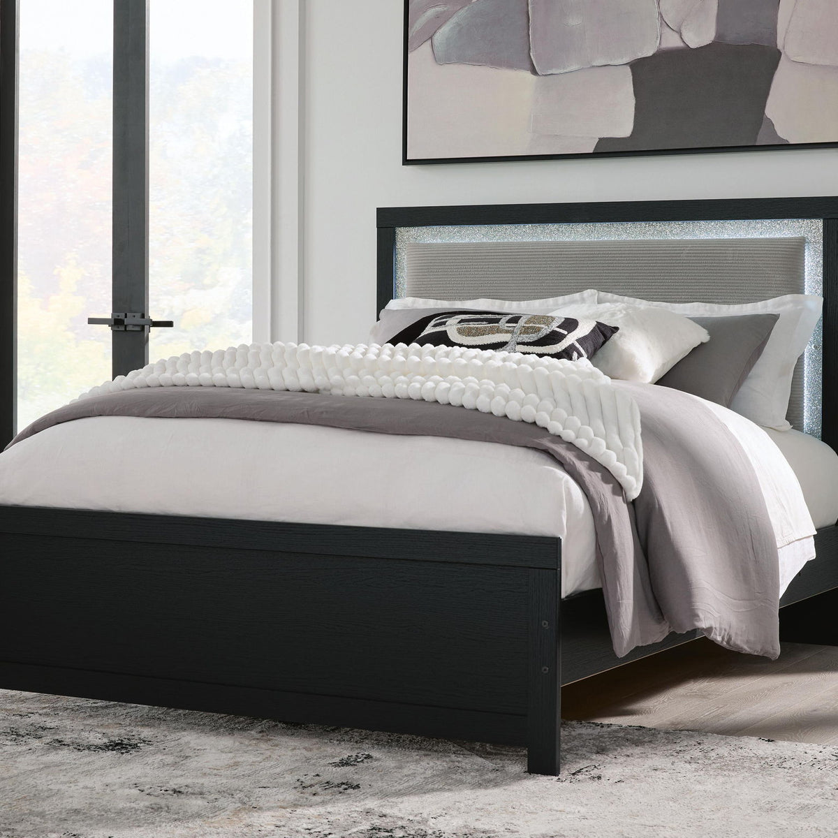 Maeling - Upholstered Panel Bed