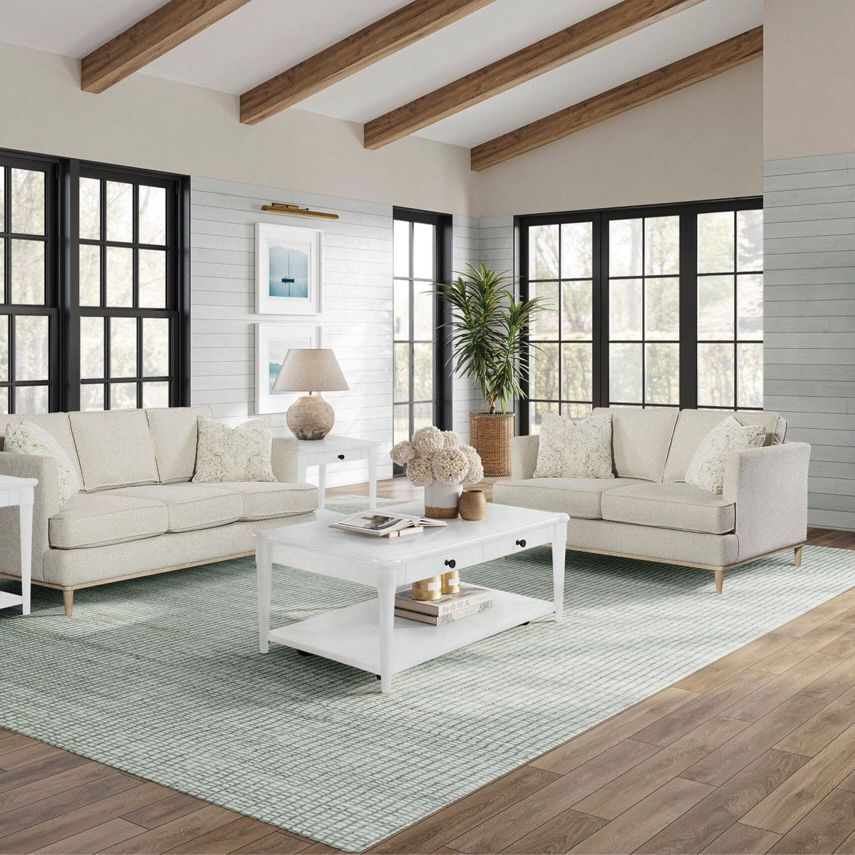 Sofa With 3 Reversable Cushions And 2 Pillows