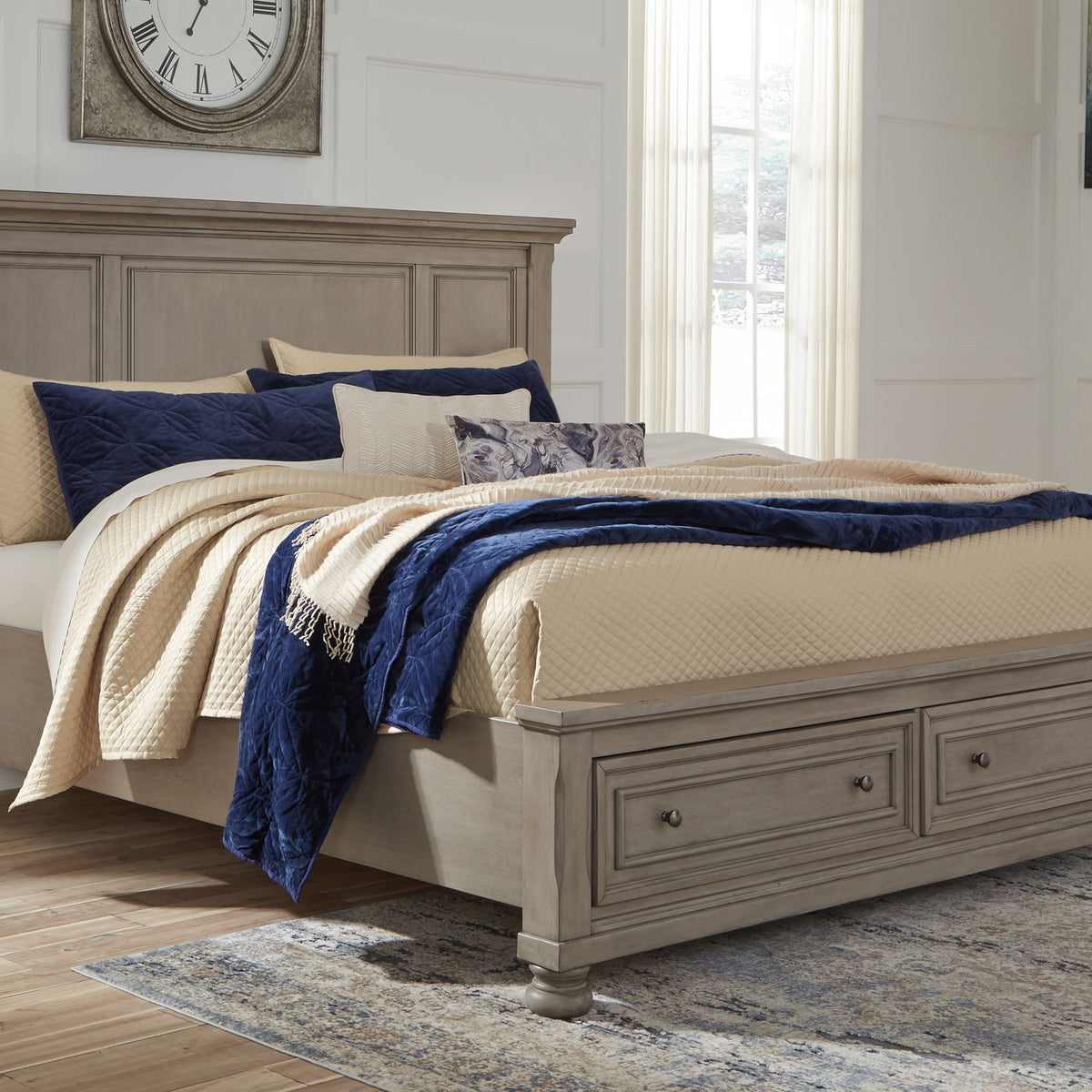 Lettner - Panel Storage Bed