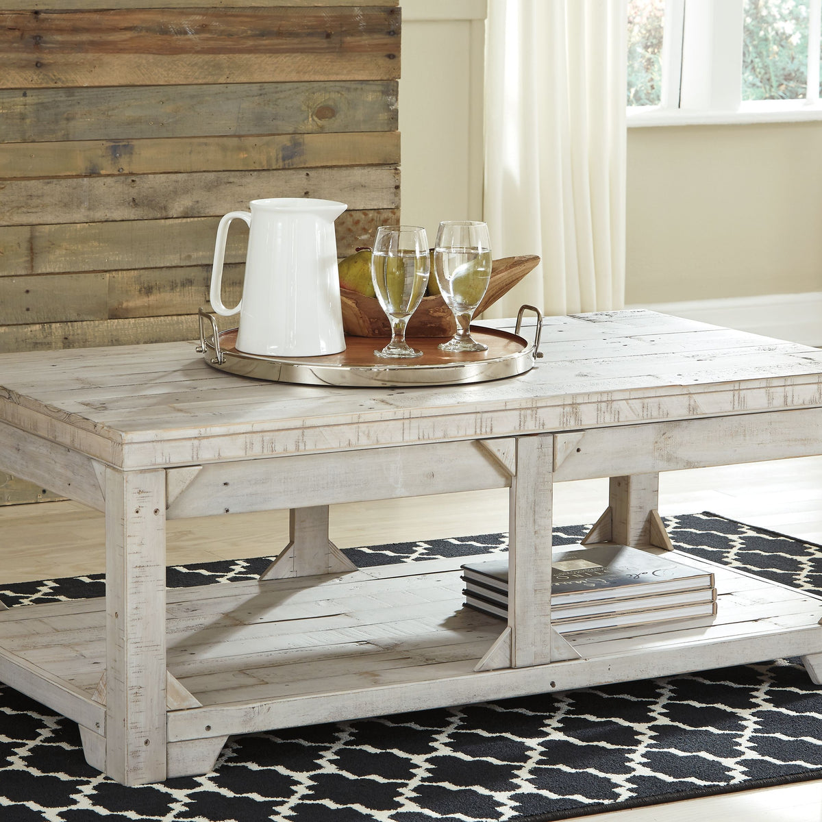 Fregine - Lift Top Cocktail Table - Whitewash