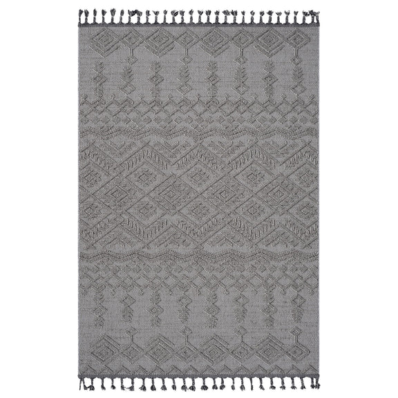 Traditional indoor/outdoor rug, gray geometric pattern with tasseled ends