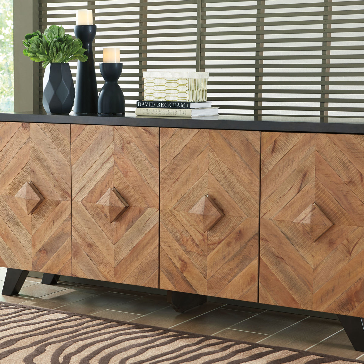 Robin Ridge - Accent Cabinet - Brown / Beige