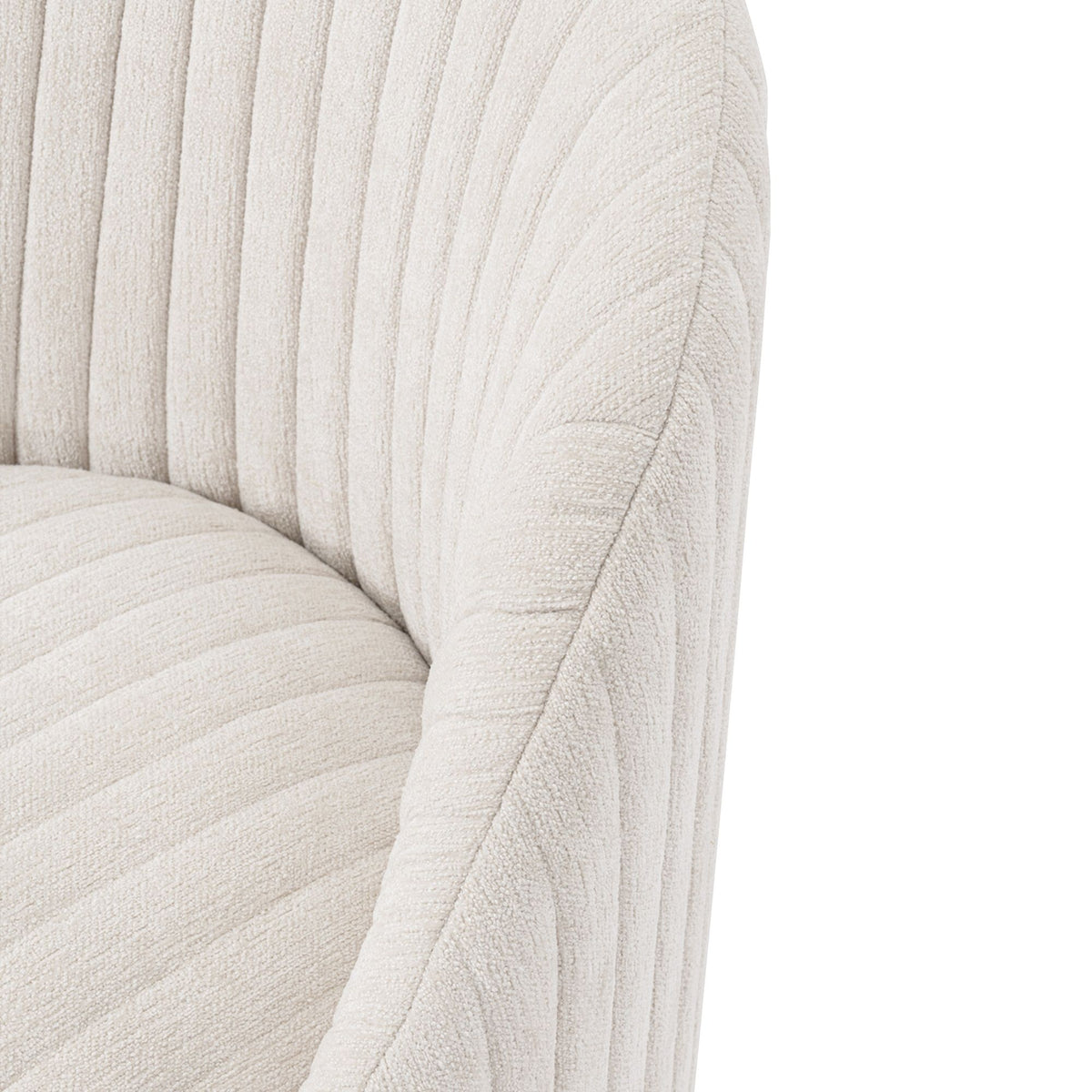 Manhattan Leela - Swivel Lounge Chair