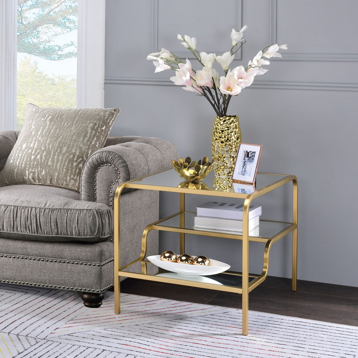 Astrid - Mirrored Table
