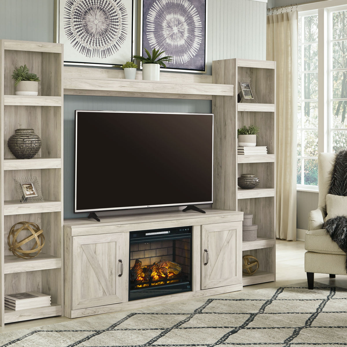 Bellaby - Entertainment Center