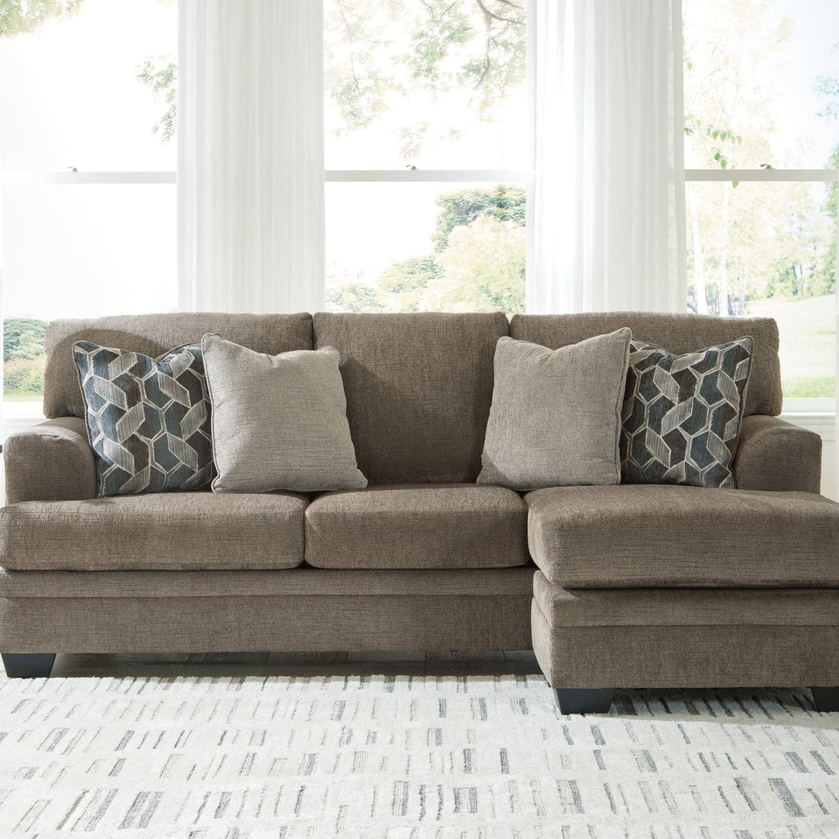 Stonemeade - Sofa Chaise