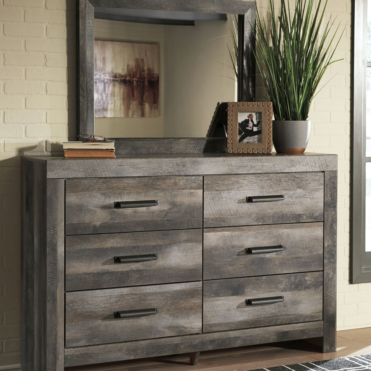 Wynnlow - Dresser