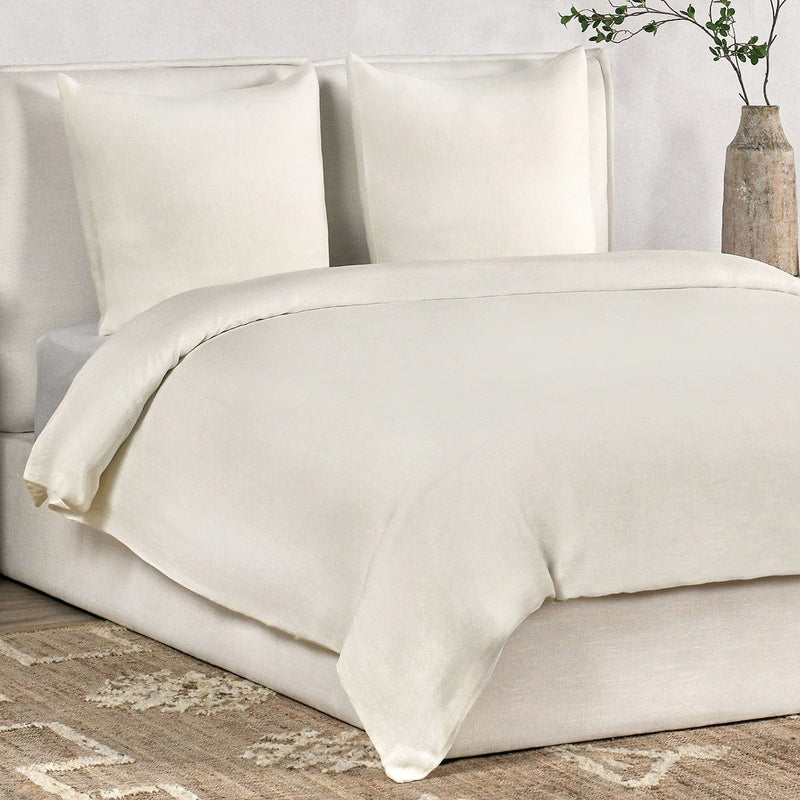 Hemp duvet with pillow shams, ivory bedding on bed