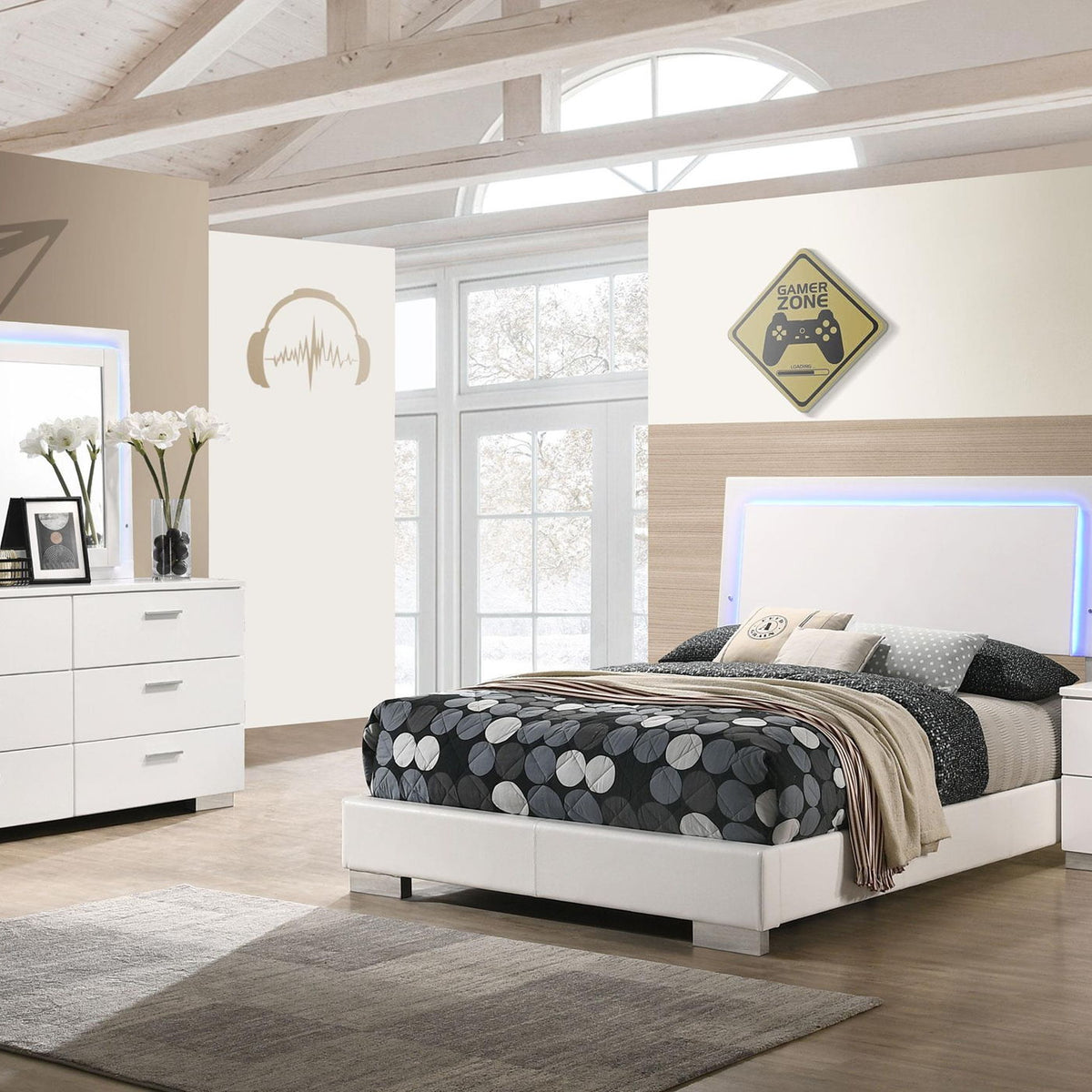 Felicity 4-piece Full Bedroom Set White High Gloss