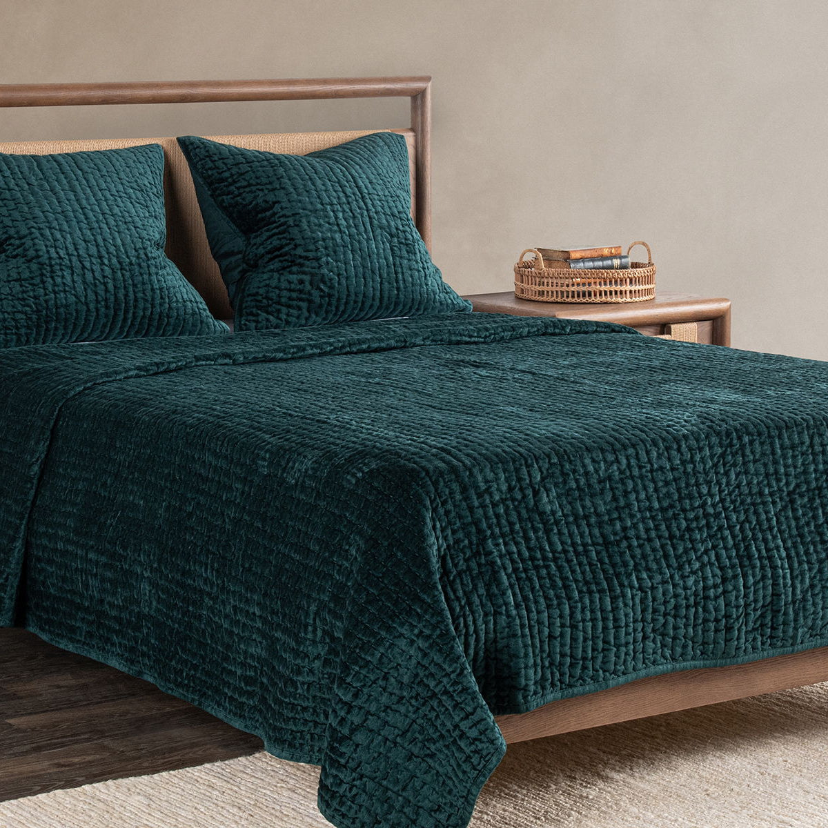 Bari - Velvet Quilt
