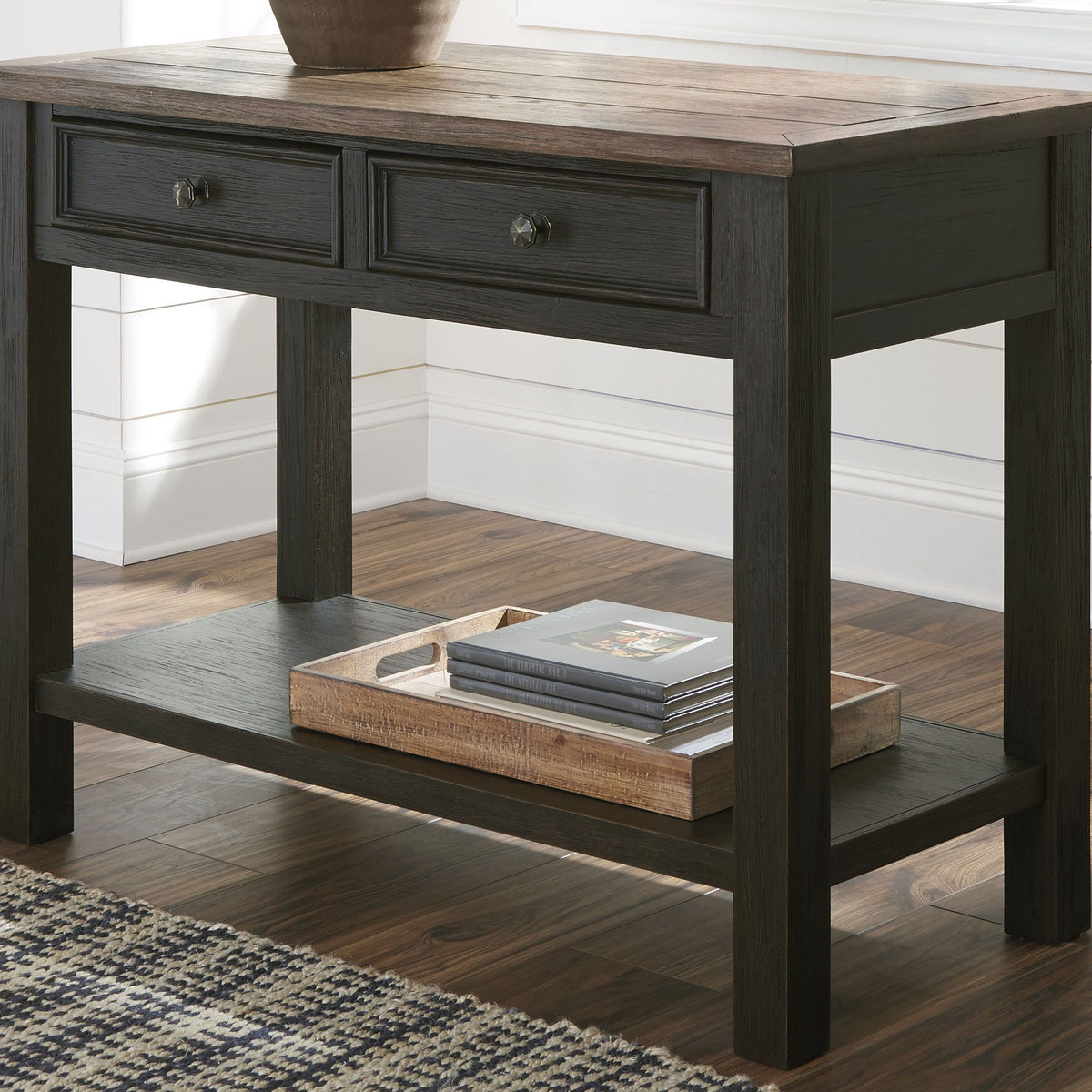 Tyler Creek - Grayish Brown / Black - Sofa Table