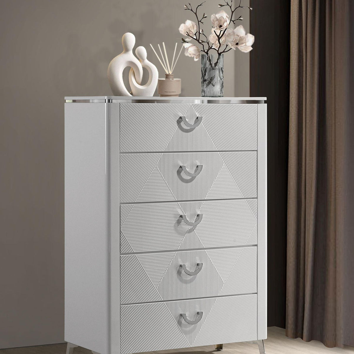 Cassia 5-drawer Bedroom Chest of Drawers White High Gloss