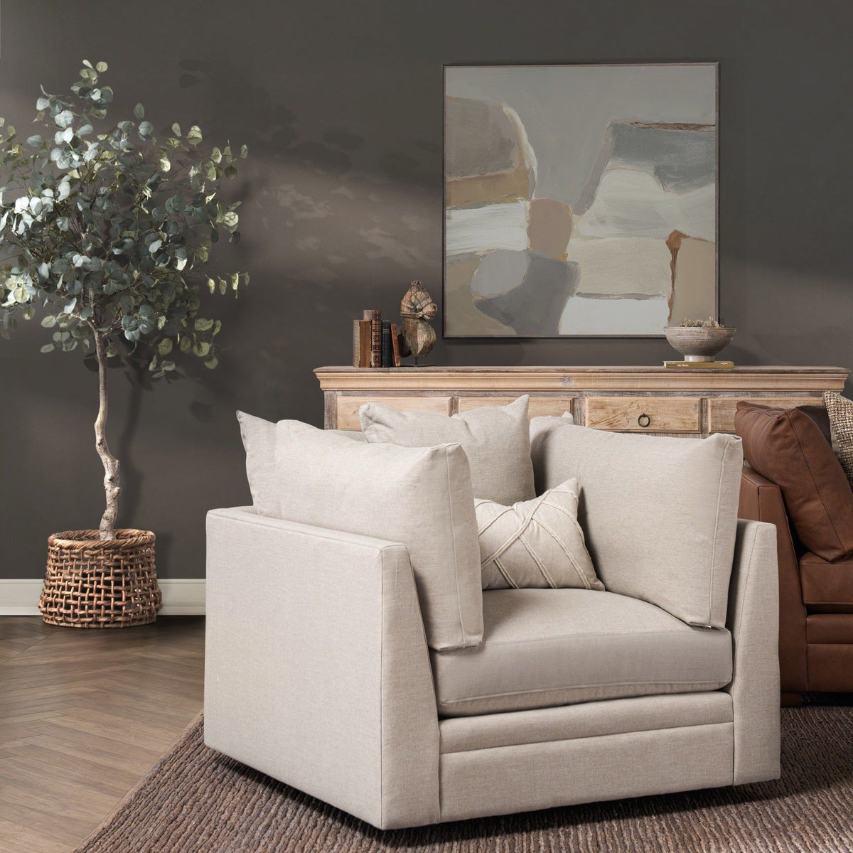 Audrey - Swivel Chair