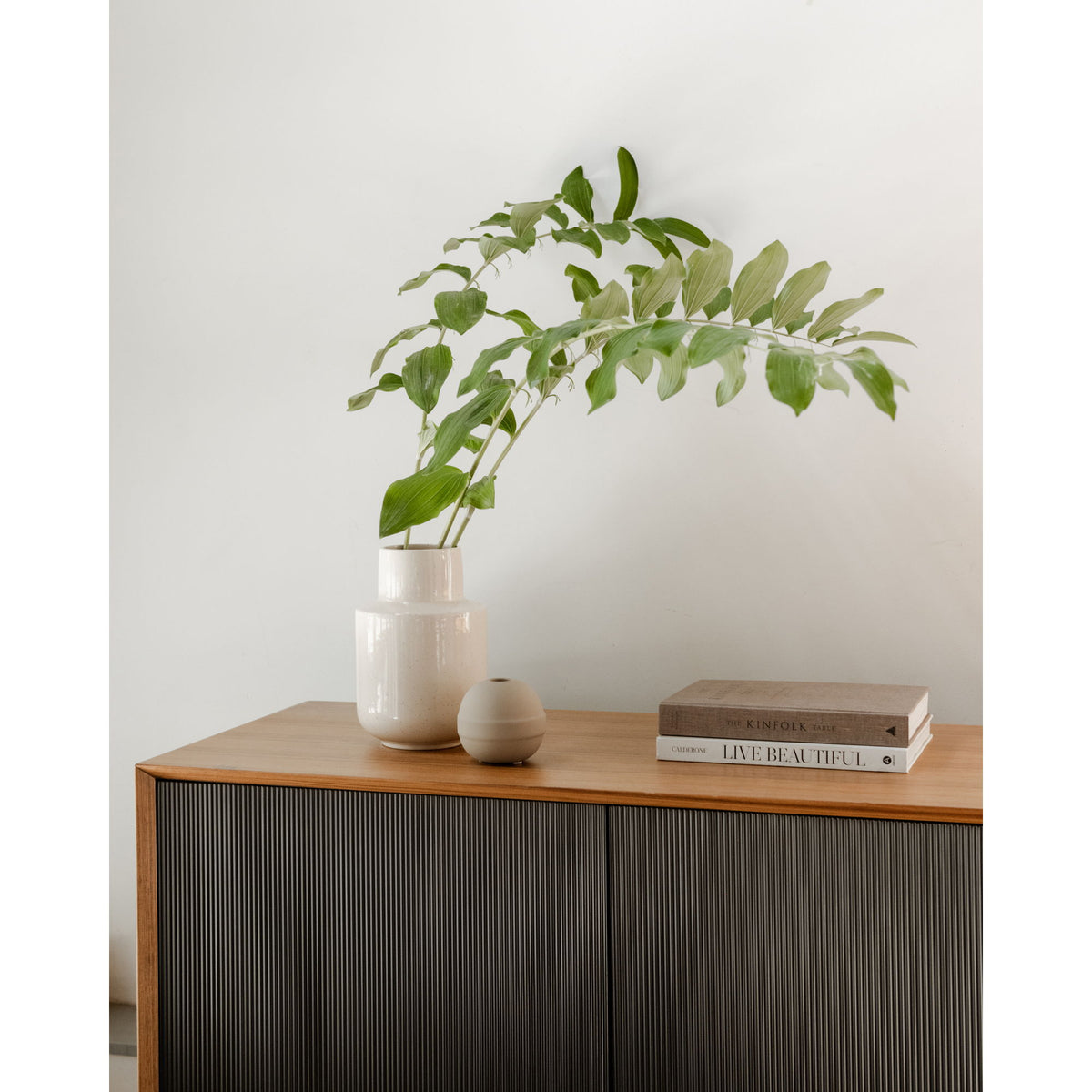 Araya - Sideboard - Walnut Veneer