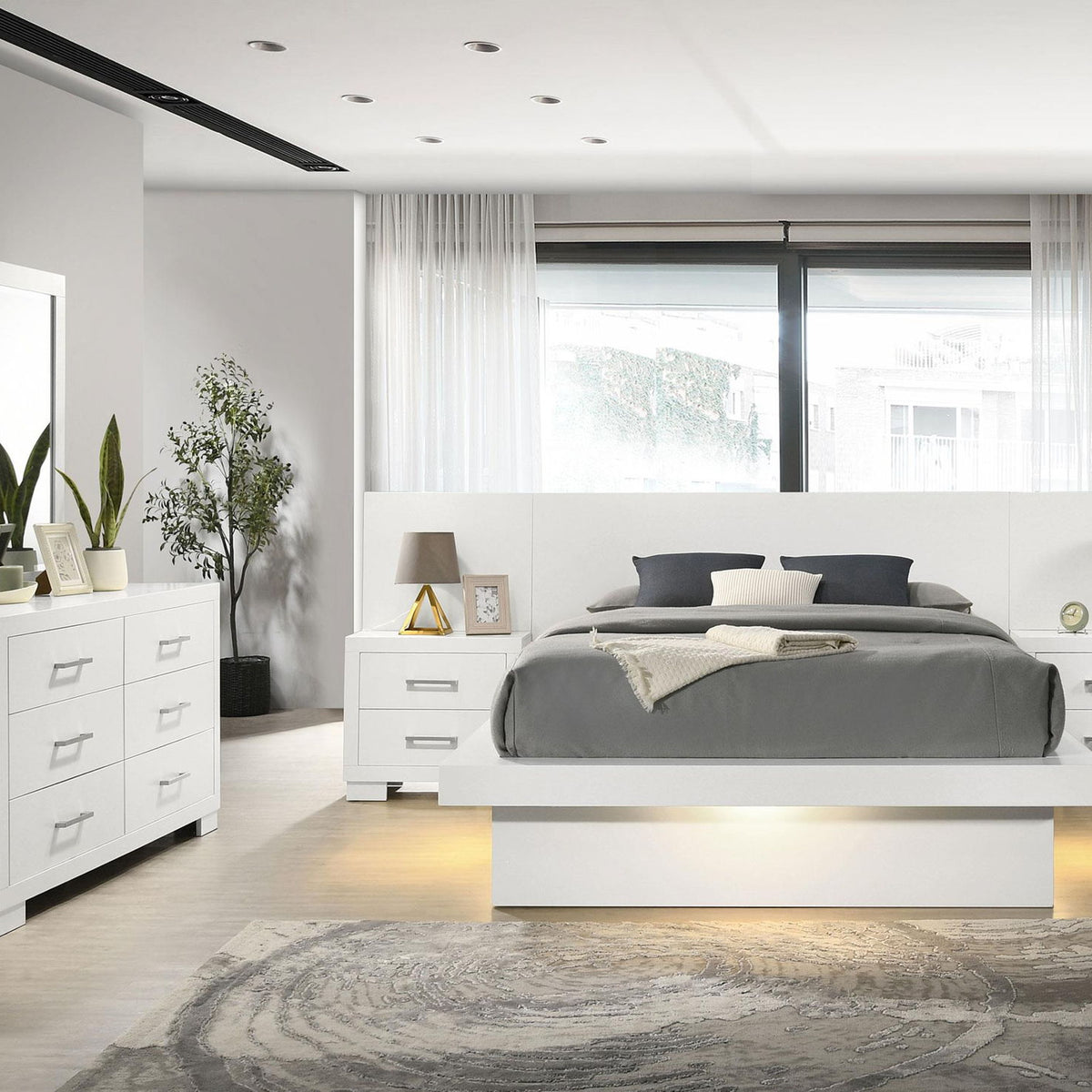 Jessica 5-piece Eastern King LED Bedroom Set Snow White