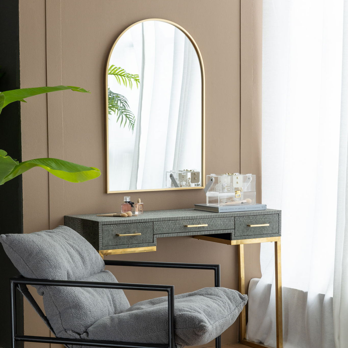 Arched Mirror With Metal Frame, Wall Mirror For Living Room Bedroom Entryway