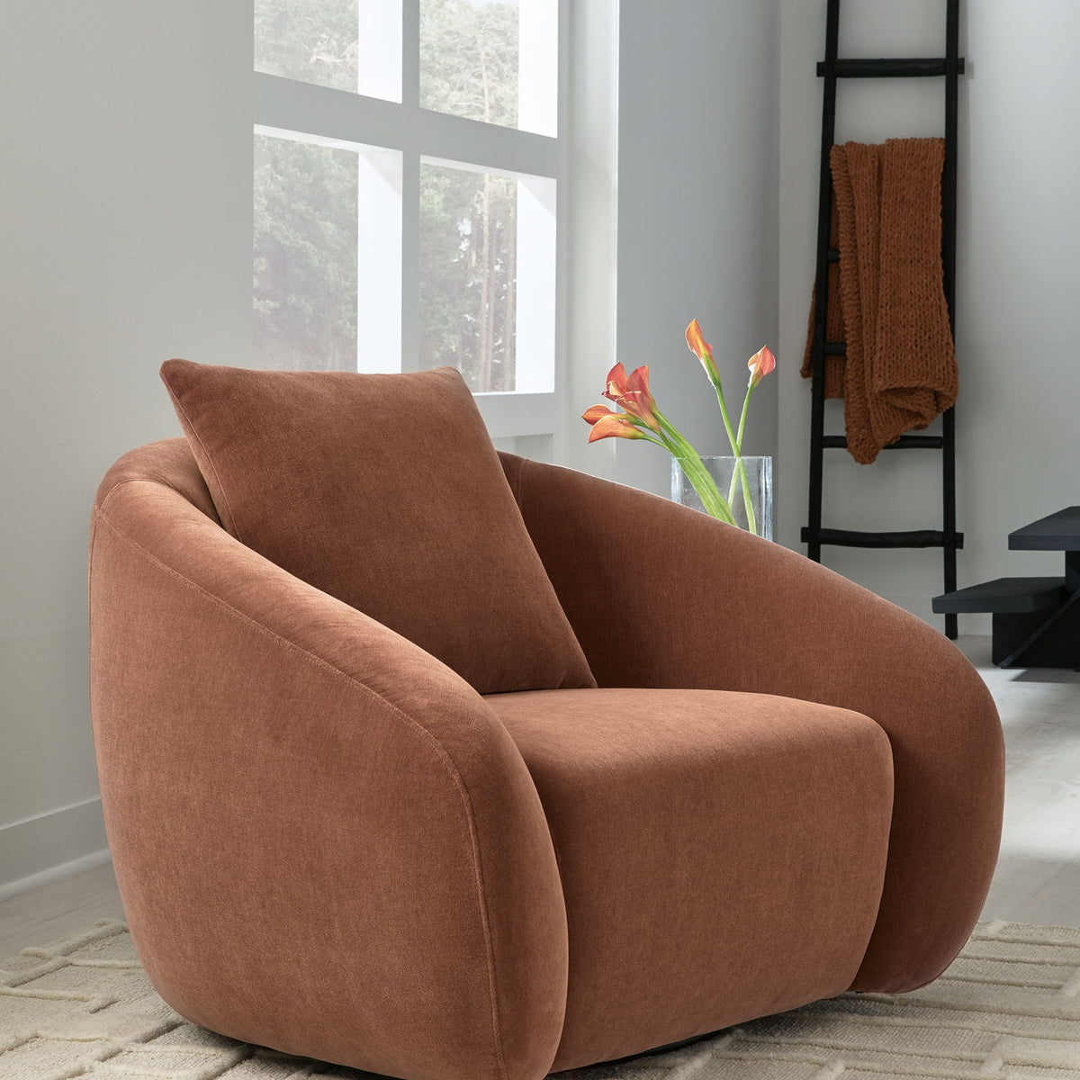 Yahya - Swivel Accent Chair