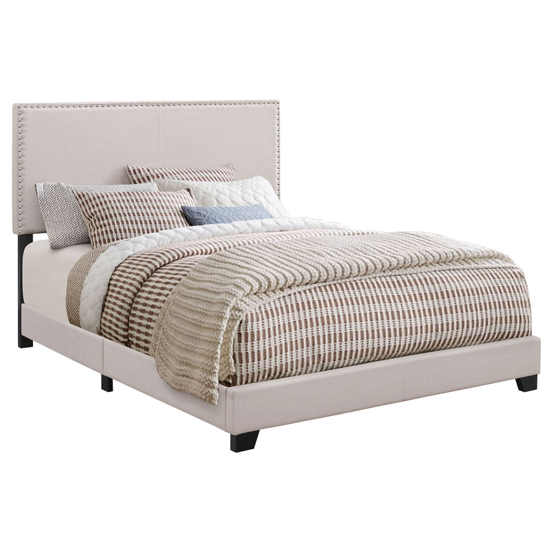 Ivory - Bed With Nailhead Trim
