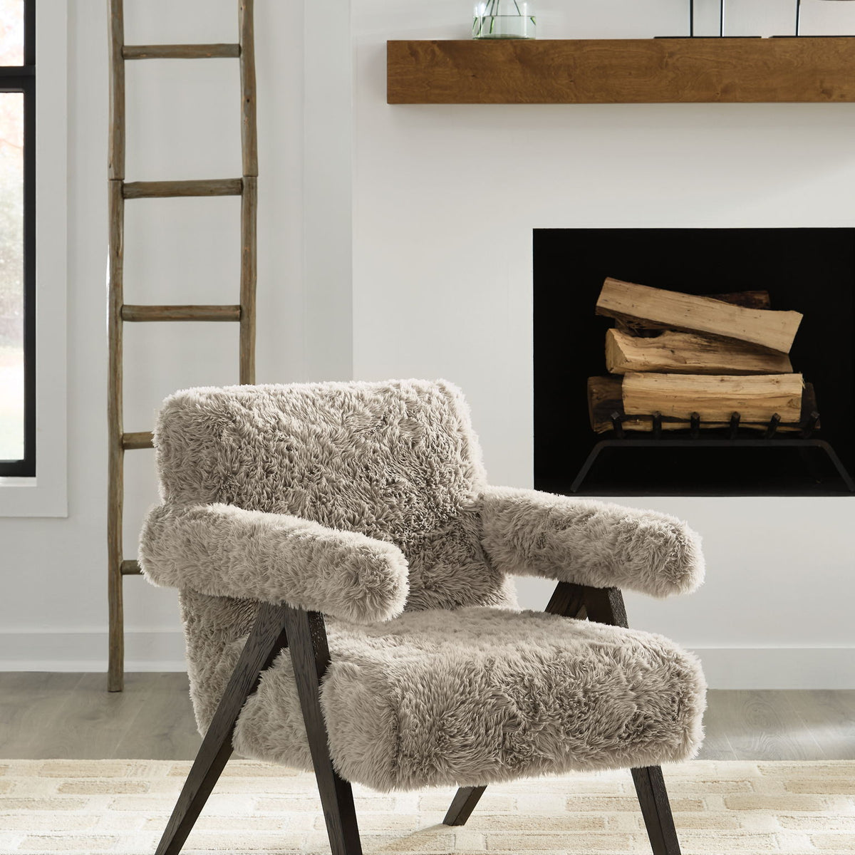 Goda - Accent Chair
