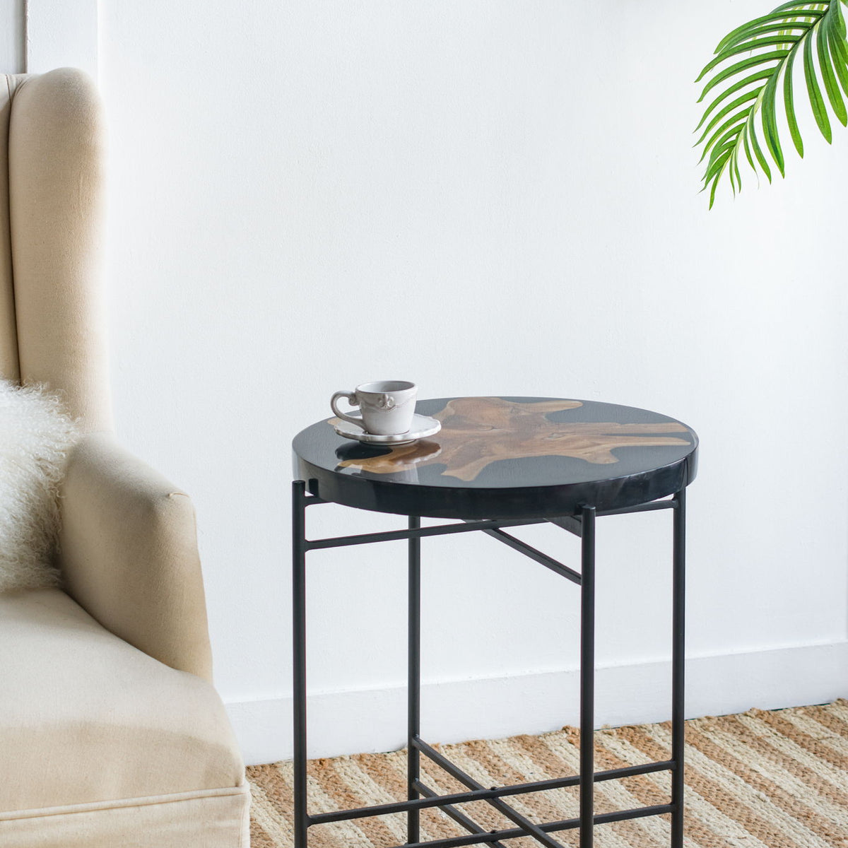 Side Table - Black / Brown