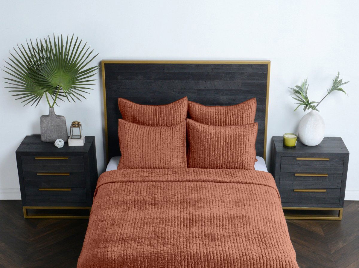 Bari - Velvet Quilt