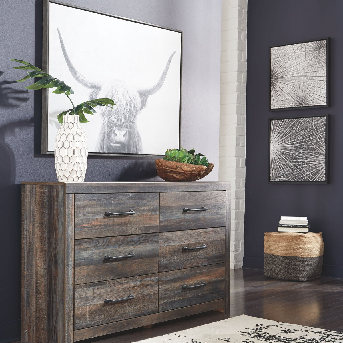 Drystan - Bedroom Set
