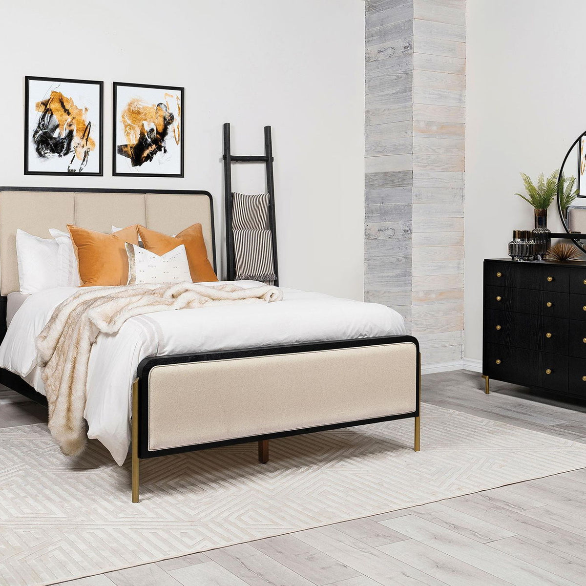 Arini 4-piece California King Bedroom Set Cream and Black