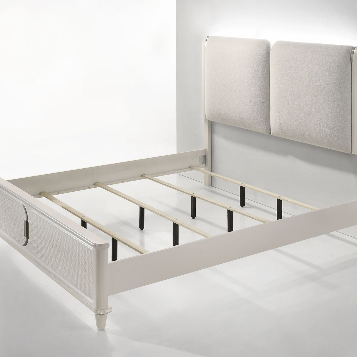 Laveda - Boucle Bed With LED