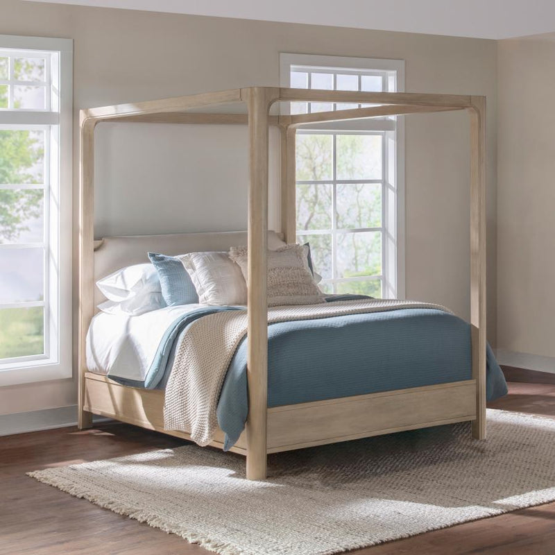 Solano - Canopy Bed