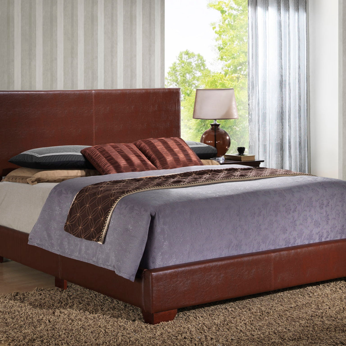 Elegant Platform Bed For Relaxed Spaces