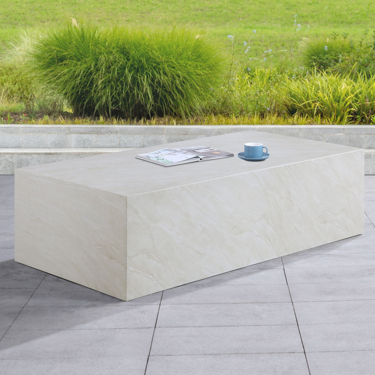 Piazza - Table