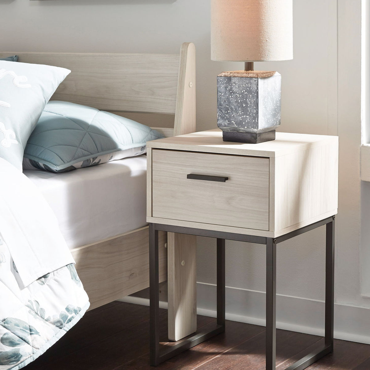 Socalle - One Drawer Night Stand