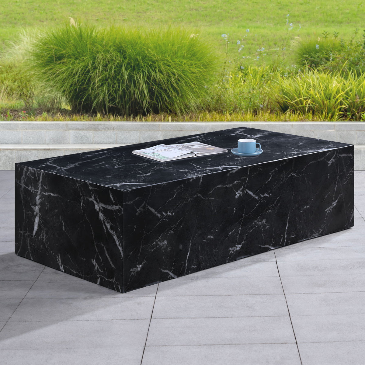 Piazza - Table