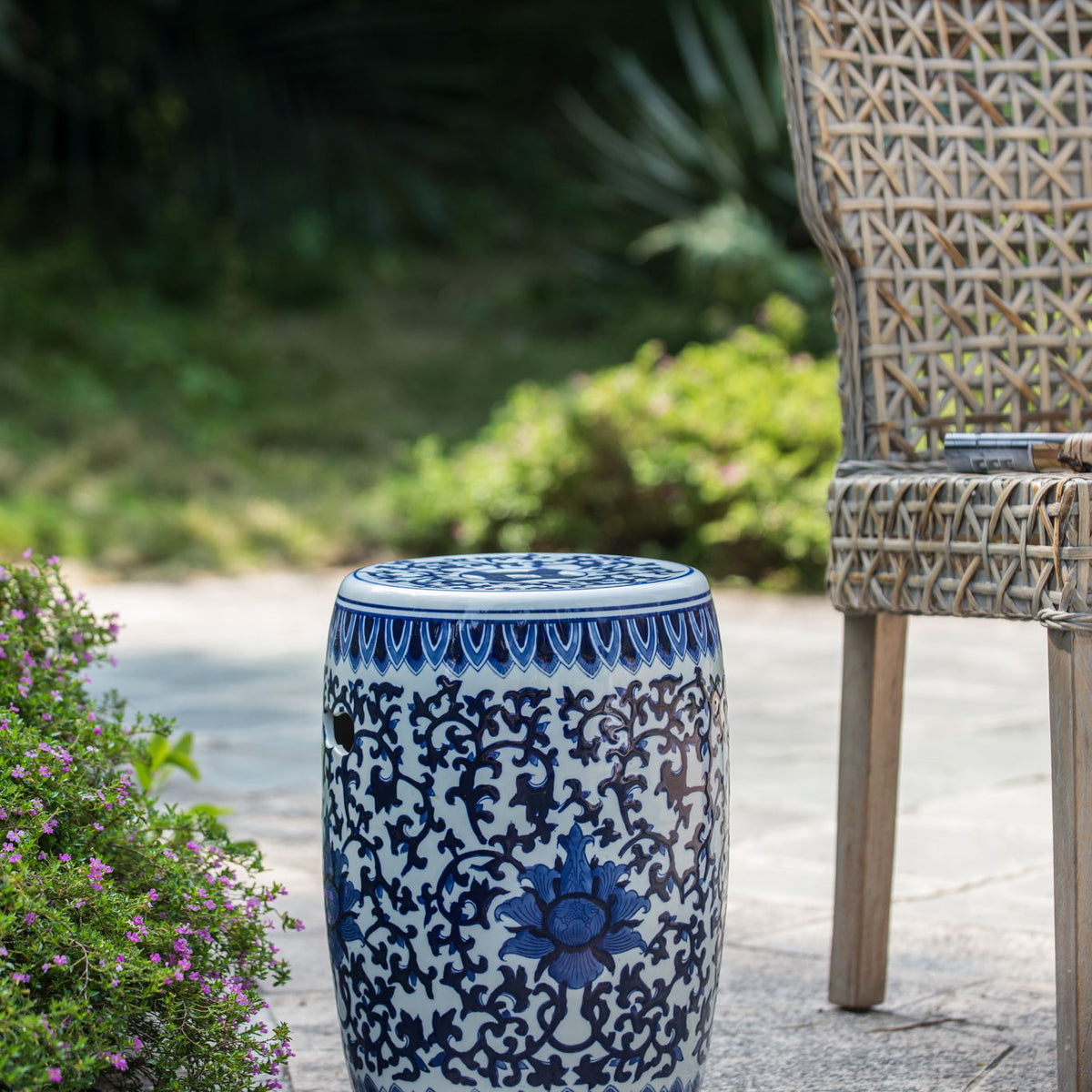 Ceramic Garden Stool, Small Side Tabel - White / Blue