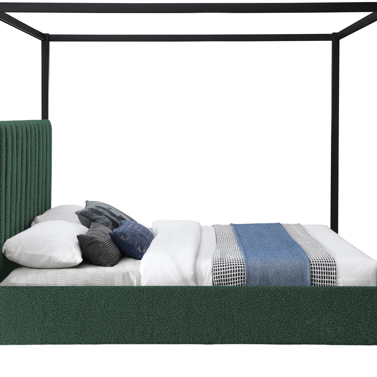 Kelly - Bed