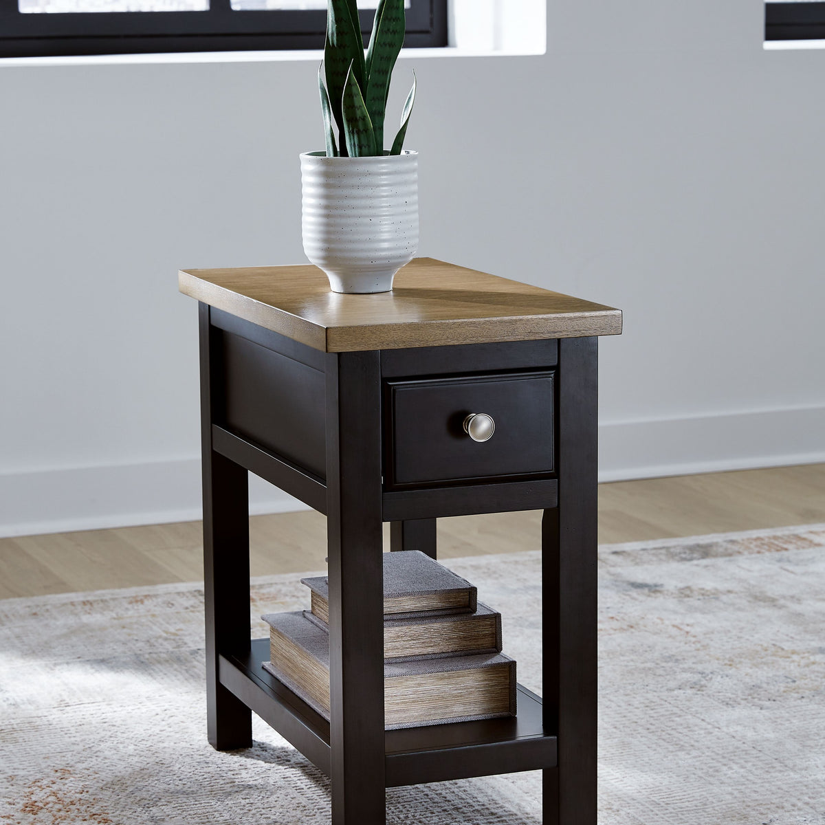 Drazmine - Chair Side End Table - Brown