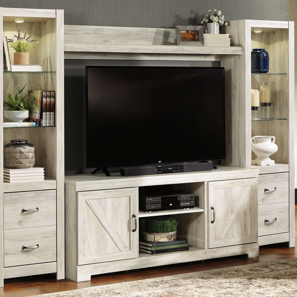 Bellaby - Entertainment Center