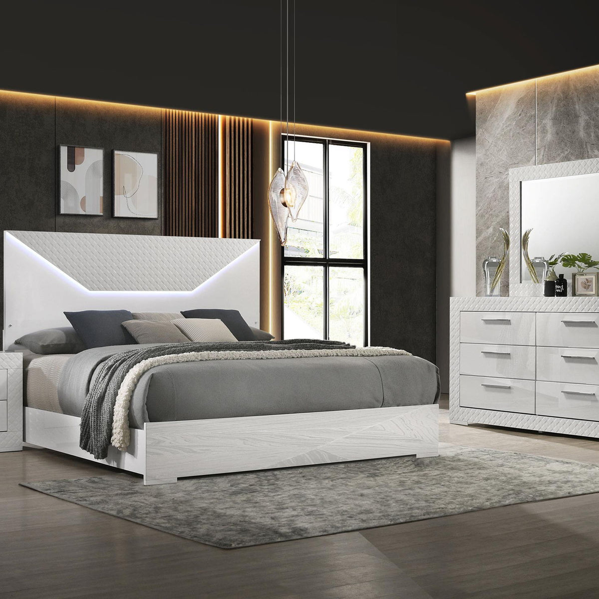 Ives 4-piece Eastern King Bedroom Set White High Gloss