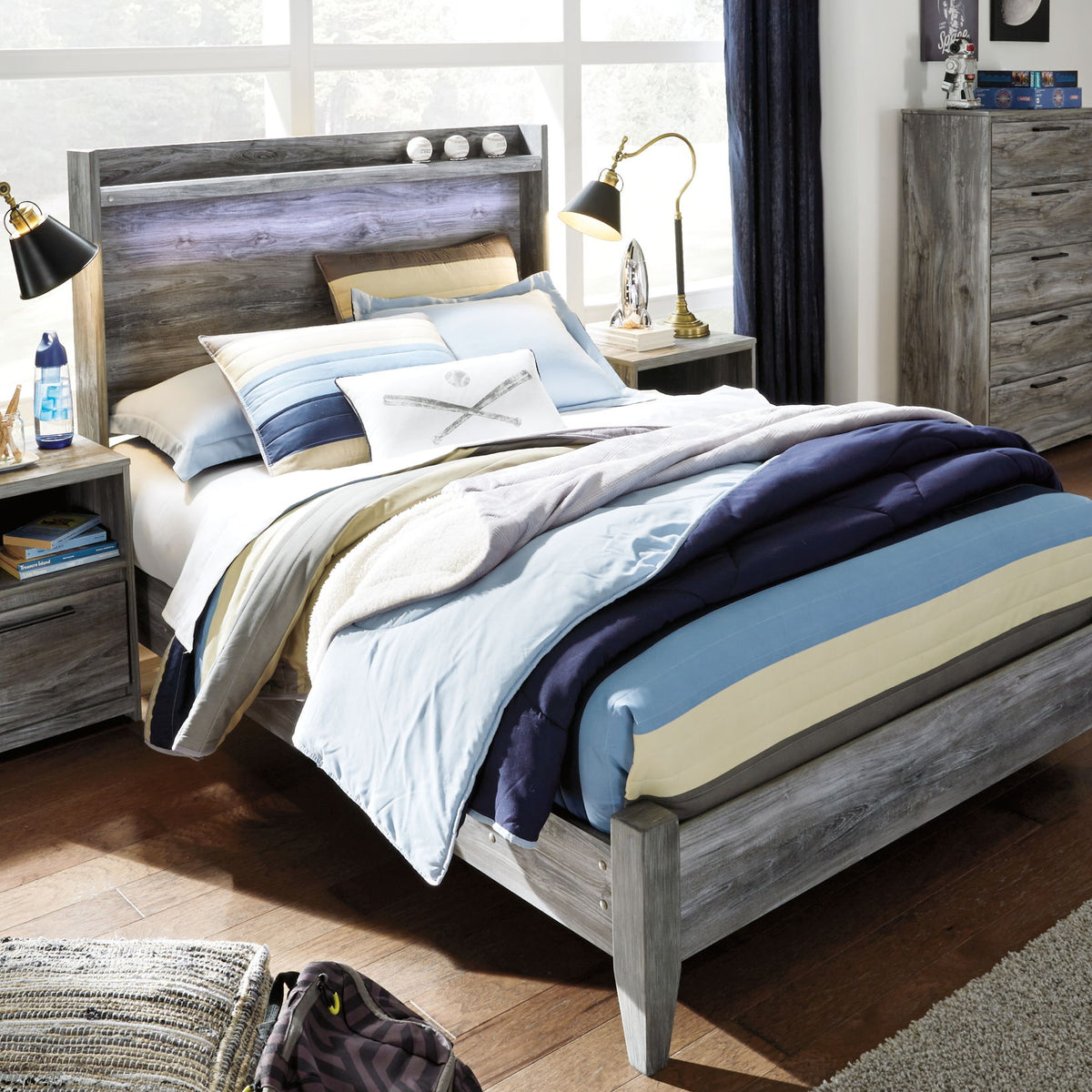 Baystorm - Panel Bed