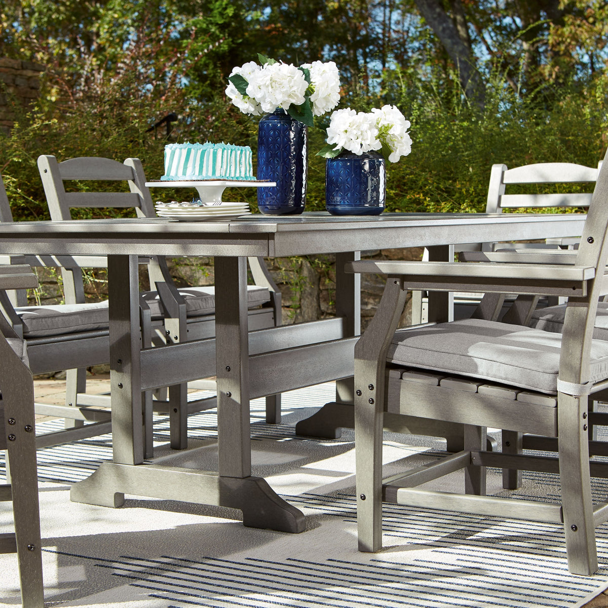 Visola - Gray - 7 Pc. - Dining Set with 6 Chairs